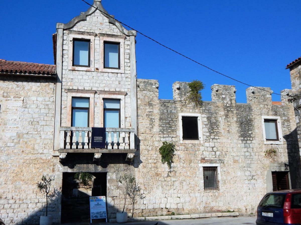 Apartment Marijeta Kaštela Exteriör bild